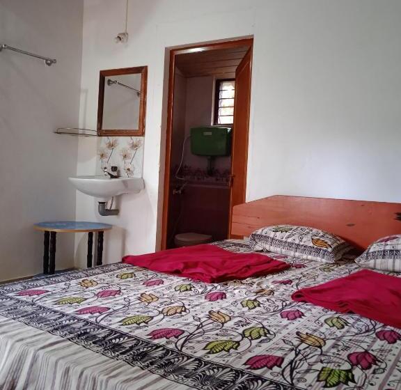Номер Economy, Gundappa Cafe Gokarna Kudle Beach