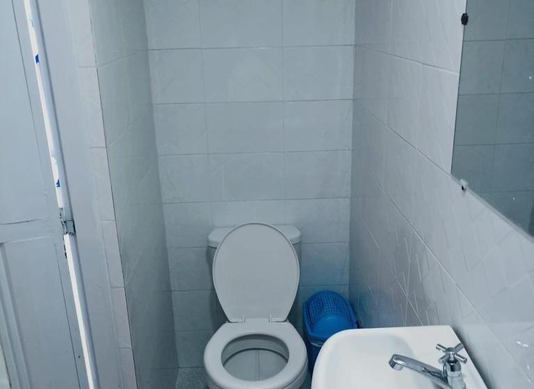 اتاق لوکس, Hostal Kenndy