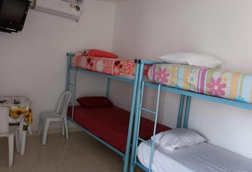 اتاق اکونومی, Hostal Kenndy