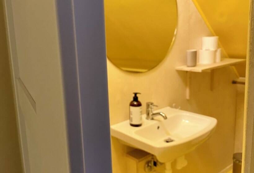 Семейный Номер, Nøtnes Midnattsol Guesthouse