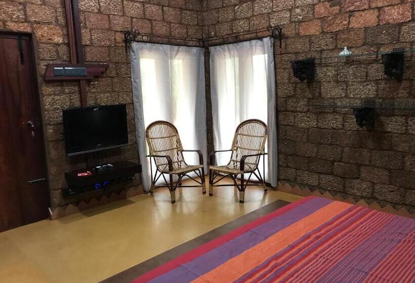 غرفة قياسية سرير كينج, Atulyam Farm