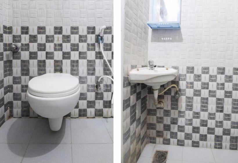 Номер Стандарт, Oyo 61145 Jks Deluxe Lodge