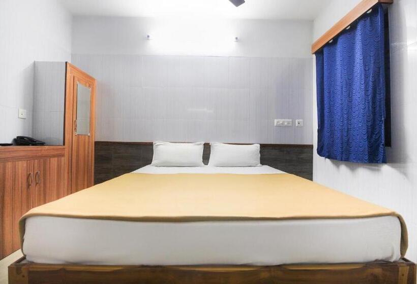 Номер Deluxe, Oyo 61145 Jks Deluxe Lodge