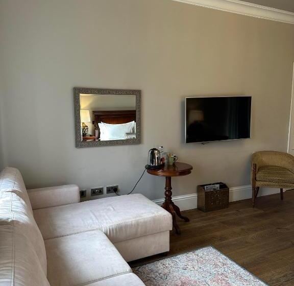 Номер Deluxe, The Manor At Bickley