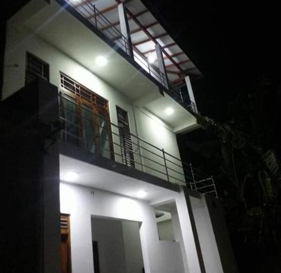 Номер Стандарт, Mahida Gust House
