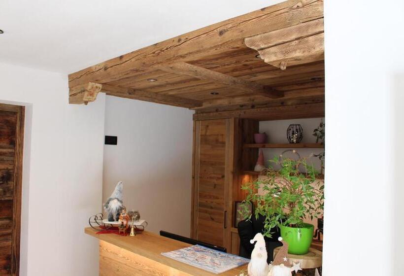 Апартаменты 2 Спальни, Almresidenz Unterrain Zum Hartl  1 Km By Car Distance Ski Slopes Kronplatz