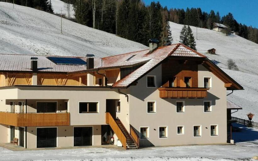 Апартаменты 2 Спальни, Almresidenz Unterrain Zum Hartl  1 Km By Car Distance Ski Slopes Kronplatz