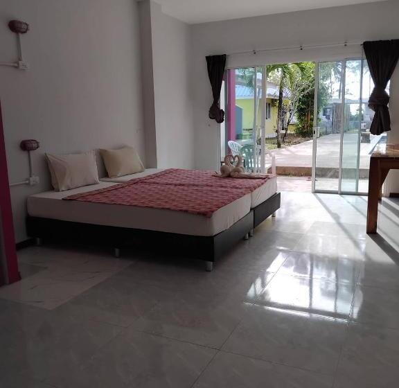 اتاق سوپریور, Khaolak Summer House 2