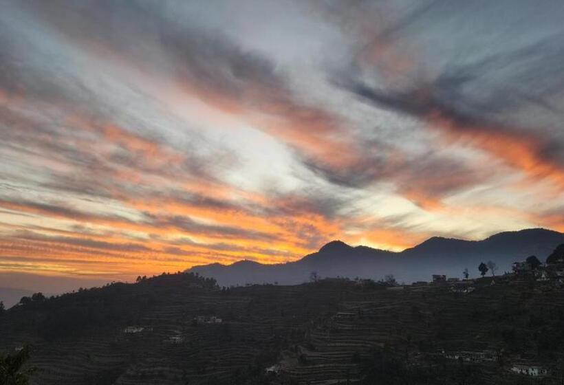 可观山景的小型套房, Neelkanth Retreat Mukteshwar