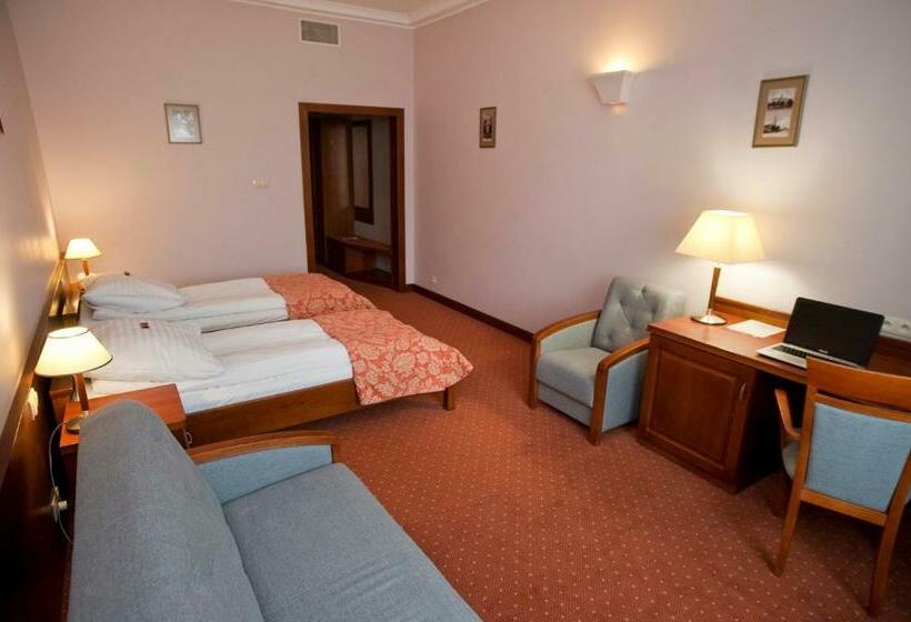 Номер Стандарт Трехместный, Eurohotel Swarzędz