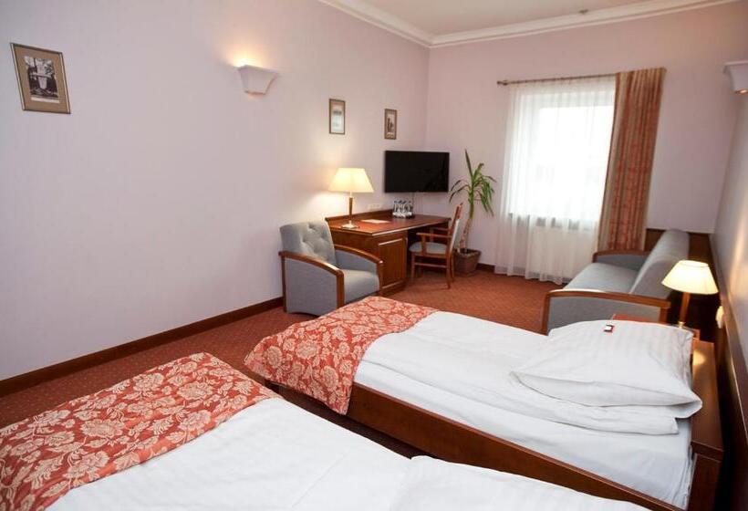 Номер Стандарт Трехместный, Eurohotel Swarzędz