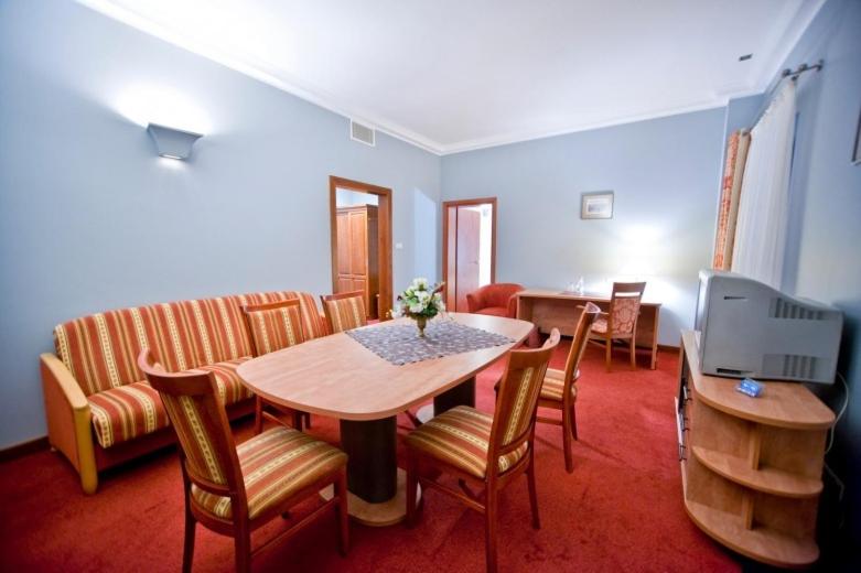 1 Sovrums Lägenhet, Eurohotel Swarzędz