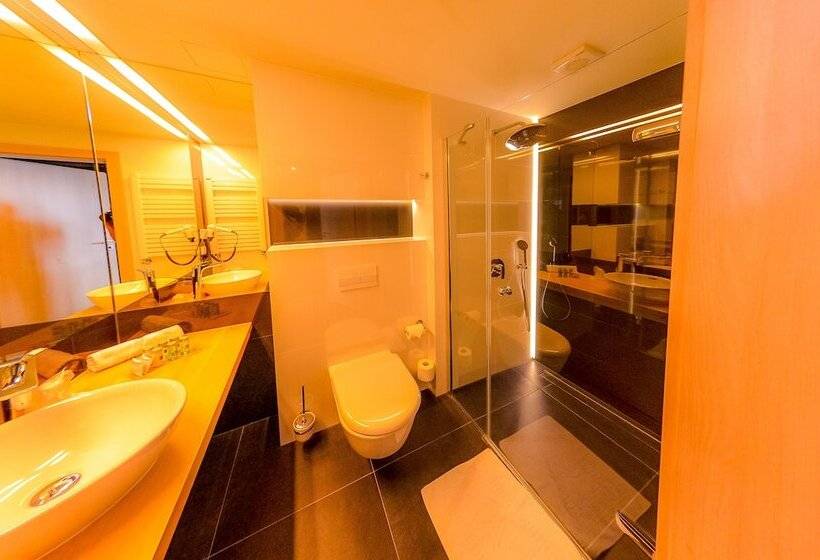 Номер Deluxe, Astone Conference & Spa