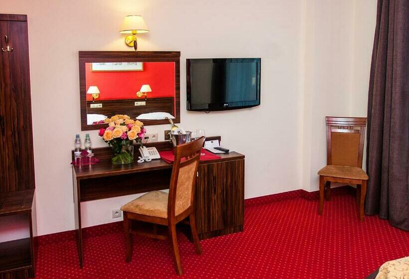 Quarto Deluxe, Pikul