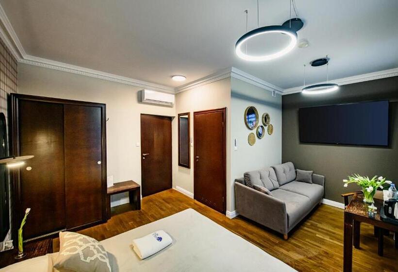 Четырехместный Номер Стандарт, Villa Neve