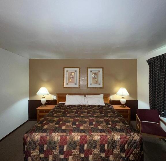 Стандартный Номер Кровать Кинг, Spinning Wheel Motel