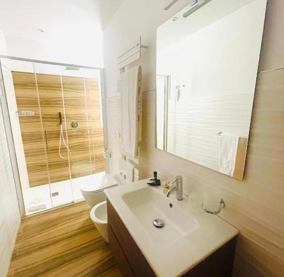 Apartamento 1 Dormitório com Sacada, Gobetti Apartsuite