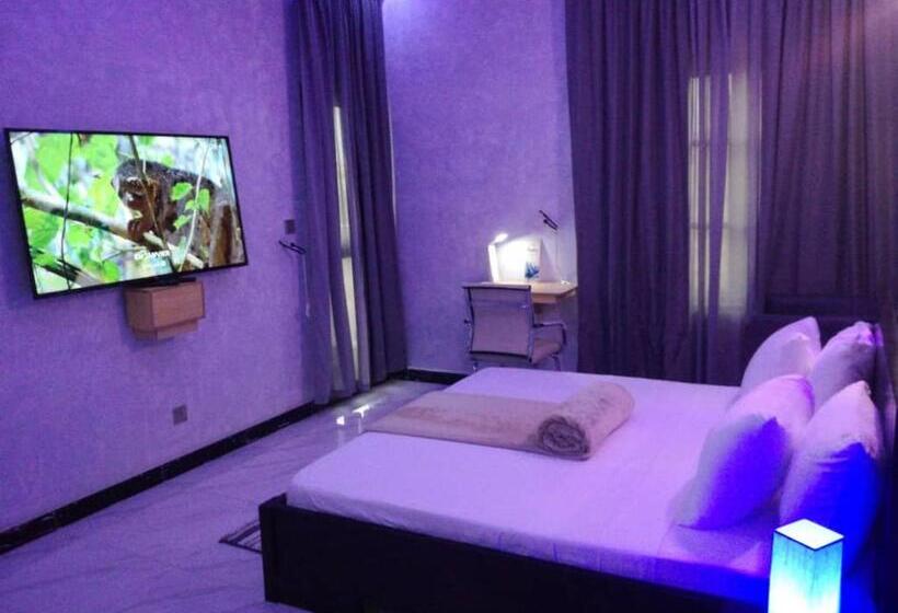 اتاق استاندارد سه نفره, Divine Grace Residence Inn