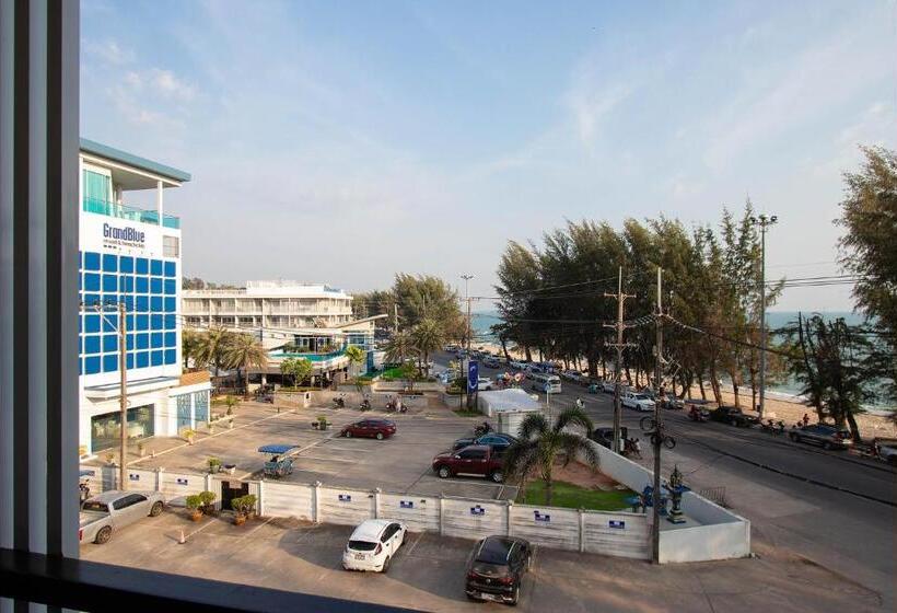 Трехместный Номер Deluxe Вид на Море, Gate78 Hostel Maephim Beach