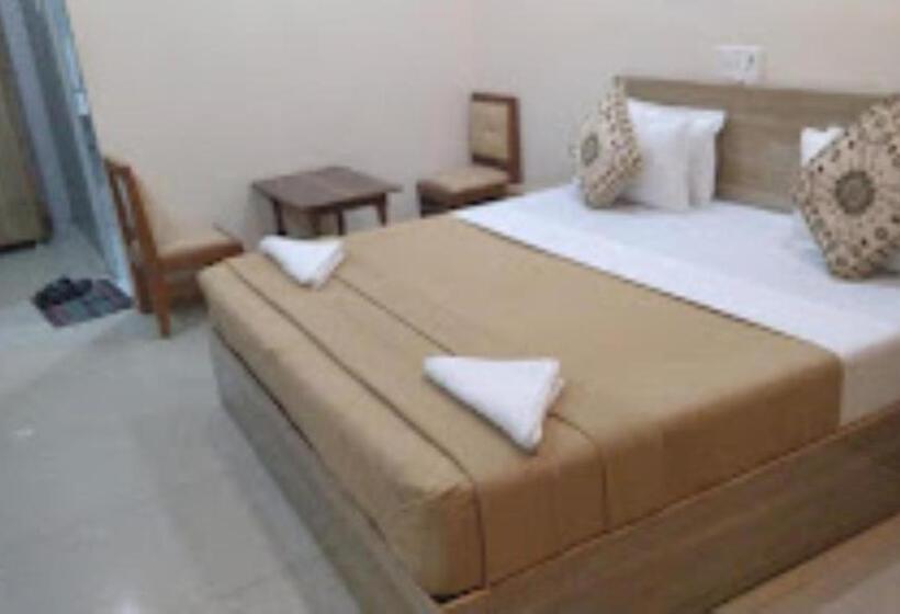 Номер Deluxe, Beena Residency And Restaurant Ayodhya