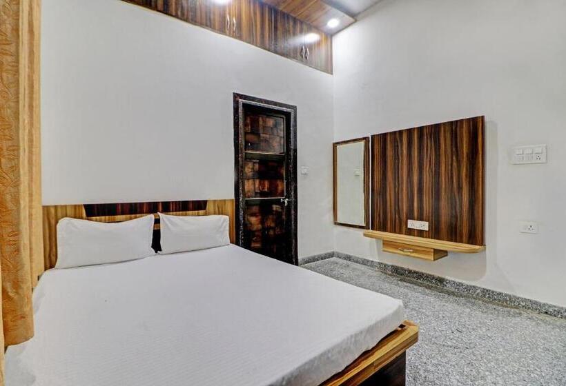 三人经典房间, Oyo Raj Laxmi Hotal Kuchaman City