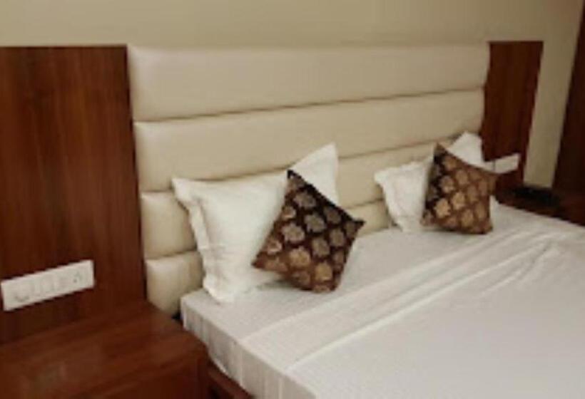 豪华房间, Vinayak Grand , Akbarpur