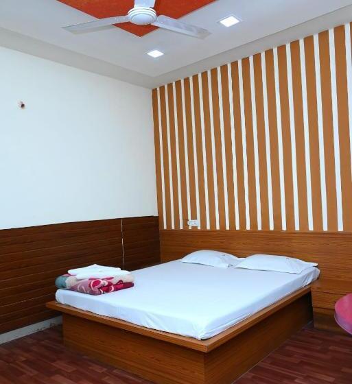 اتاق لوکس, P P Lodging