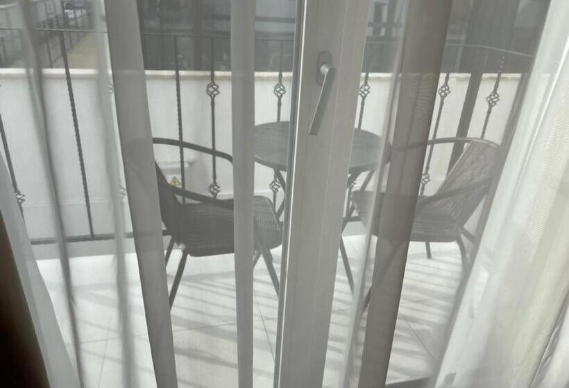 디럭스 트리플 룸, Parc Pini Resort