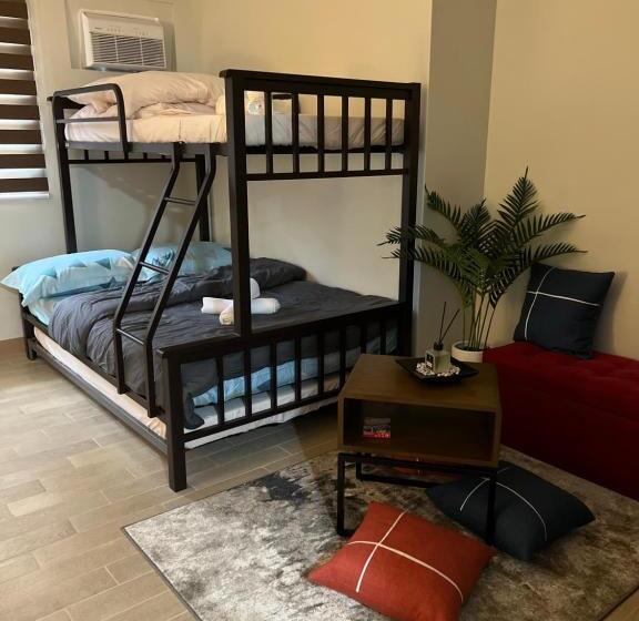 스탠다드 스튜디오 정원 전망, Brand New Studio W/ Washer In Manhattan Plaza Tower Ll