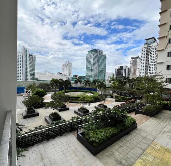 스탠다드 스튜디오 정원 전망, Brand New Studio W/ Washer In Manhattan Plaza Tower Ll