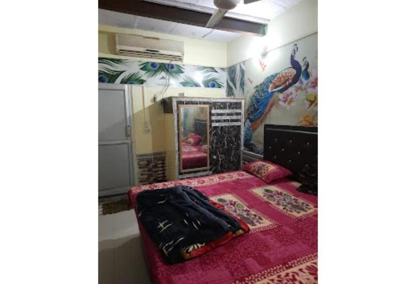 Номер Deluxe, Rajdarbar Uttar Pradesh