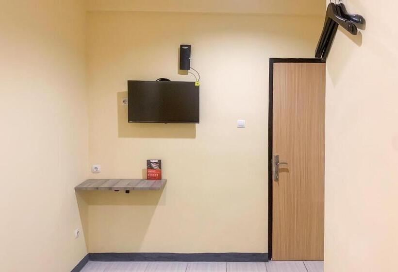 Номер Стандарт, Reddoorz @ Balaraja Centre Plaza