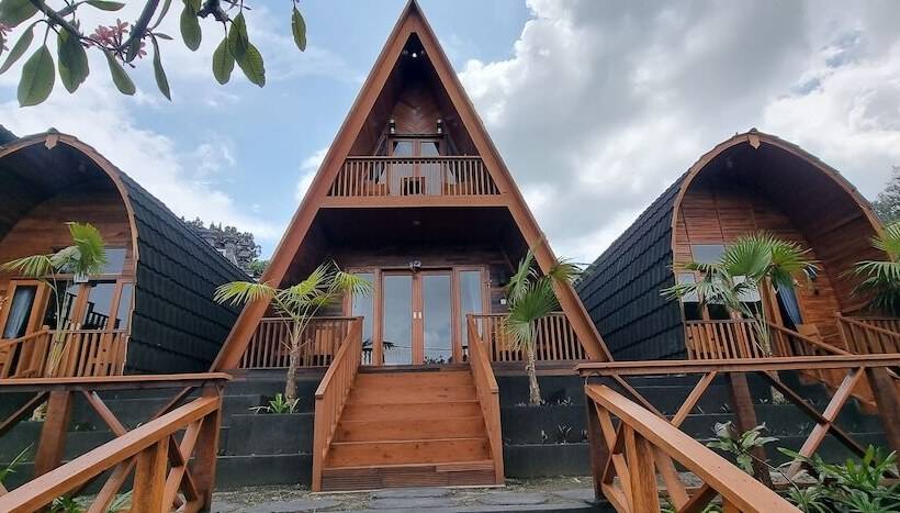 家庭间, Umah Nanda Kintamani