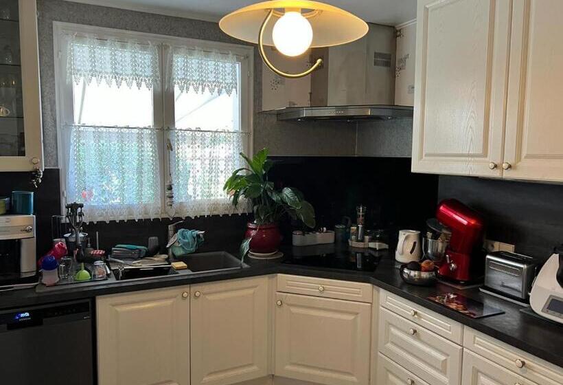 Четырехместный Номер Стандарт, Room In Bb   Nathalies Home   2 Bedrooms Breakfast