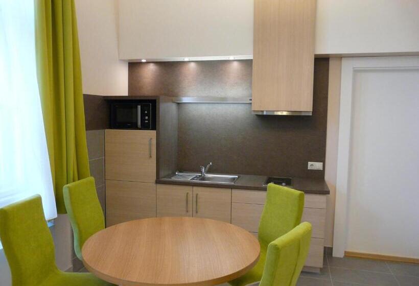 Четырехместный Номер Стандарт, Soleil Apartman Szeged