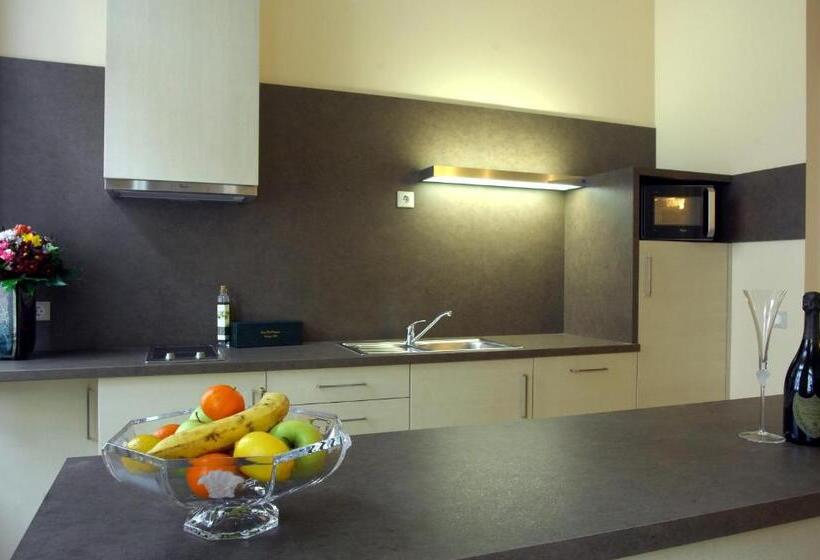 Люкс Повышенной Комфортности, Soleil Apartman Szeged