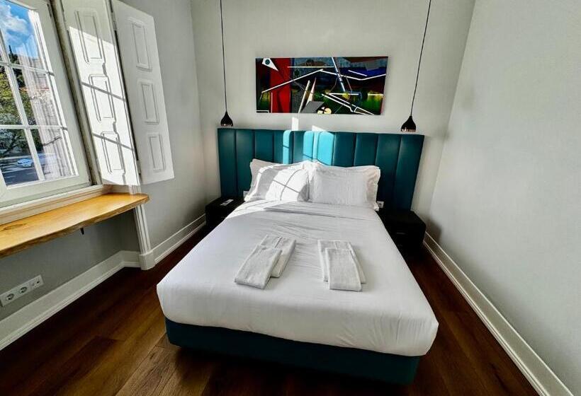 Quarto Estandar Banheiro Compartilhado, Relax And Explore Lisbon Suites And Rooms