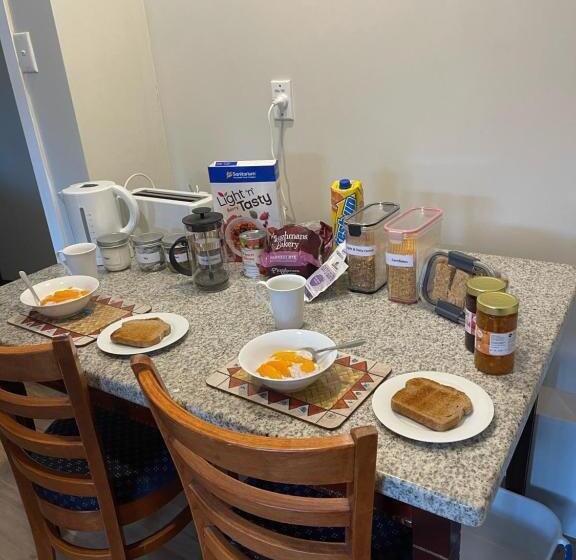 스위트, Swanson Waitakere Stay In Scenic Sunrise