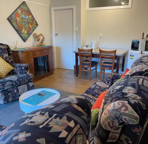 스위트, Swanson Waitakere Stay In Scenic Sunrise