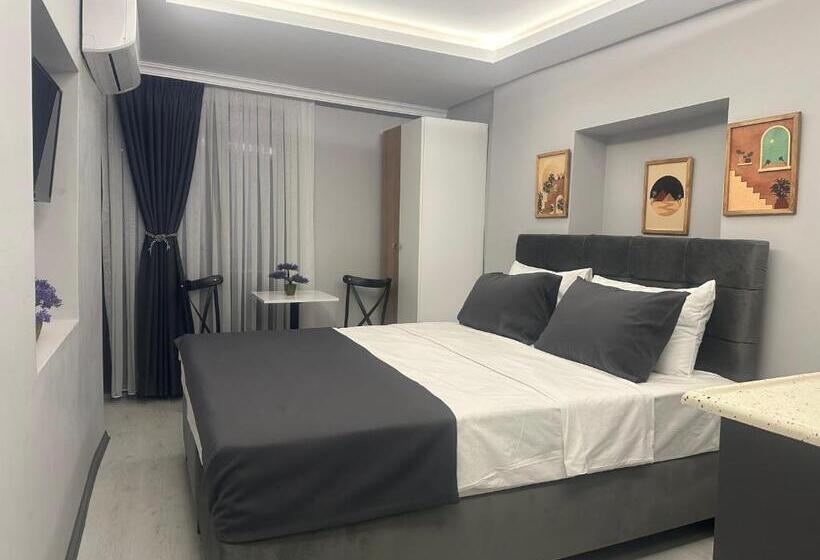带阳台的豪华间, Aya Langa Guesthouse
