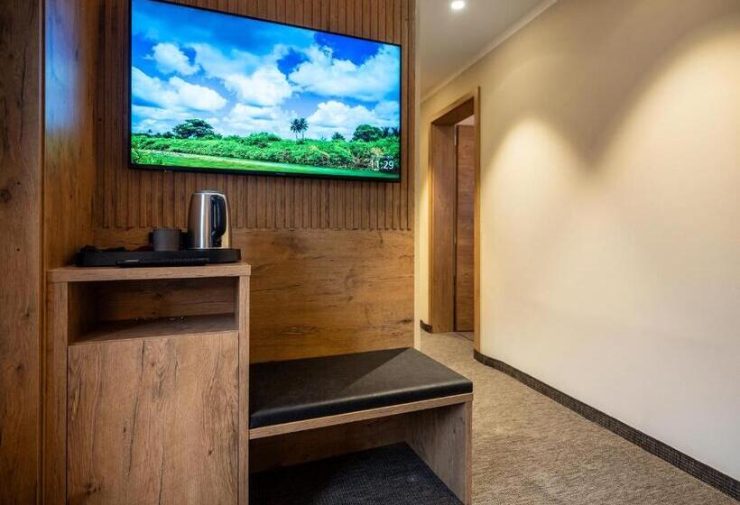ジュニアスイート, Nashi Rooms
