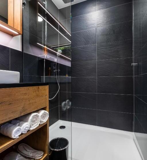 デラックスルーム, Nashi Rooms