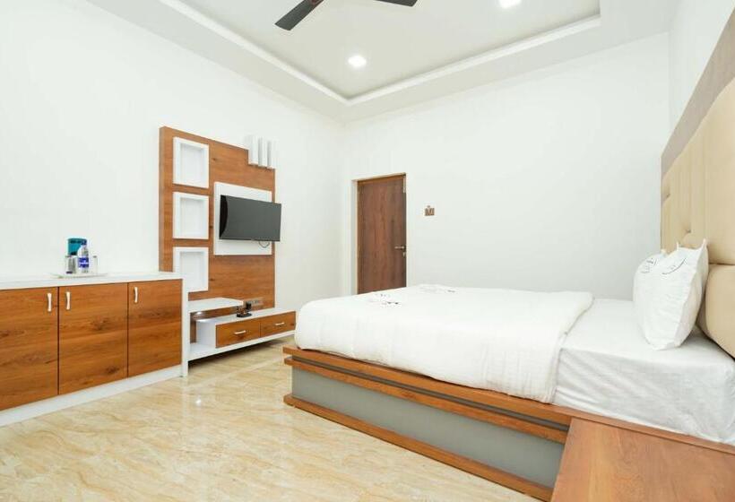 Номер Deluxe, Natchathra