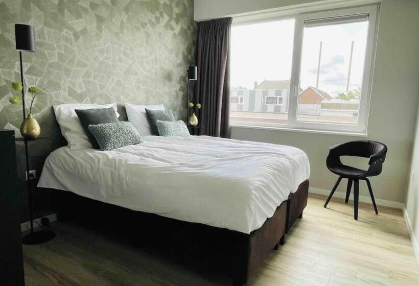 Номер Стандарт, 24 Single Bed Accommodation
