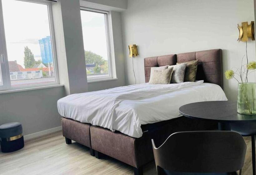Номер Стандарт, 24 Single Bed Accommodation