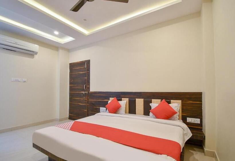 Трехместный Номер Классика, Oyo Tulshi Residency