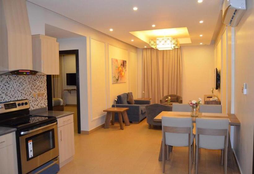 Люкс, Larissa Suites