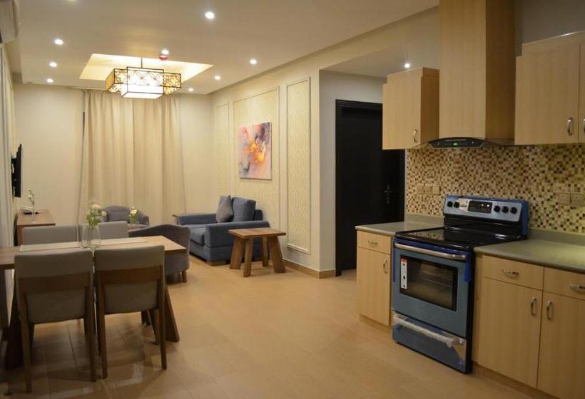 Люкс 3 Спальни, Larissa Suites