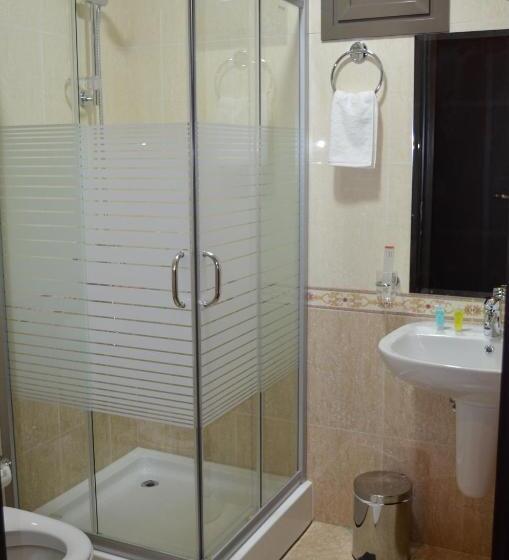 Люкс 3 Спальни, Larissa Suites