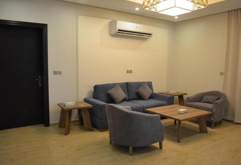 Люкс Вид на Город, Larissa Suites